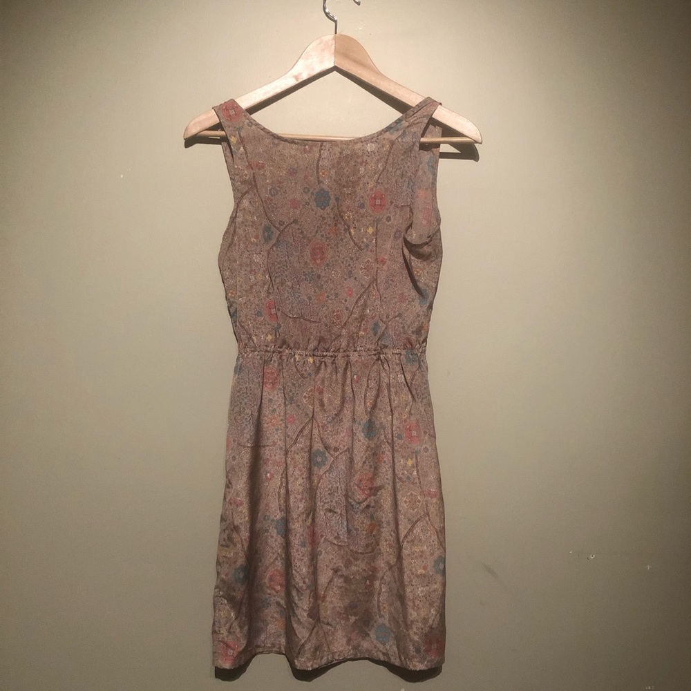 Patterned Dress - Picture 2 of 3